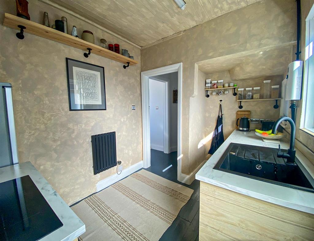 Kitchen-B Alto.jpg
