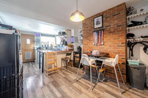 2 bedroom terraced house for sale, Victoria Street, Bedfordshire LU6