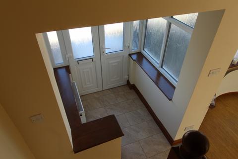 3 bedroom terraced house to rent, Southall UB1 2