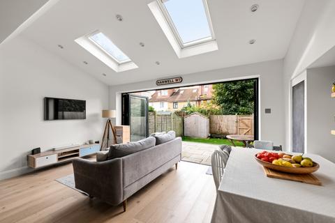 50 Deans Road, London, W7 3QB