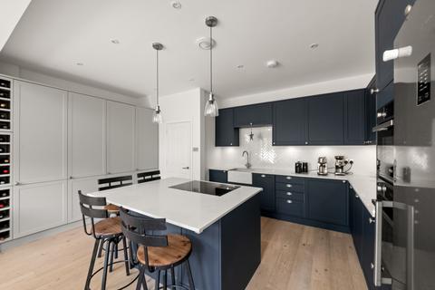 50 Deans Road, London, W7 3QB