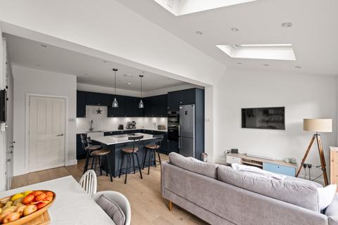 50 Deans Road, London, W7 3QB
