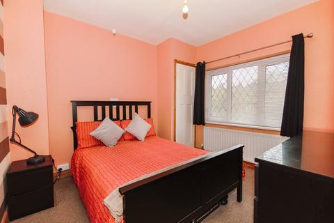14 Burnside, Rugby, CV22 6AX