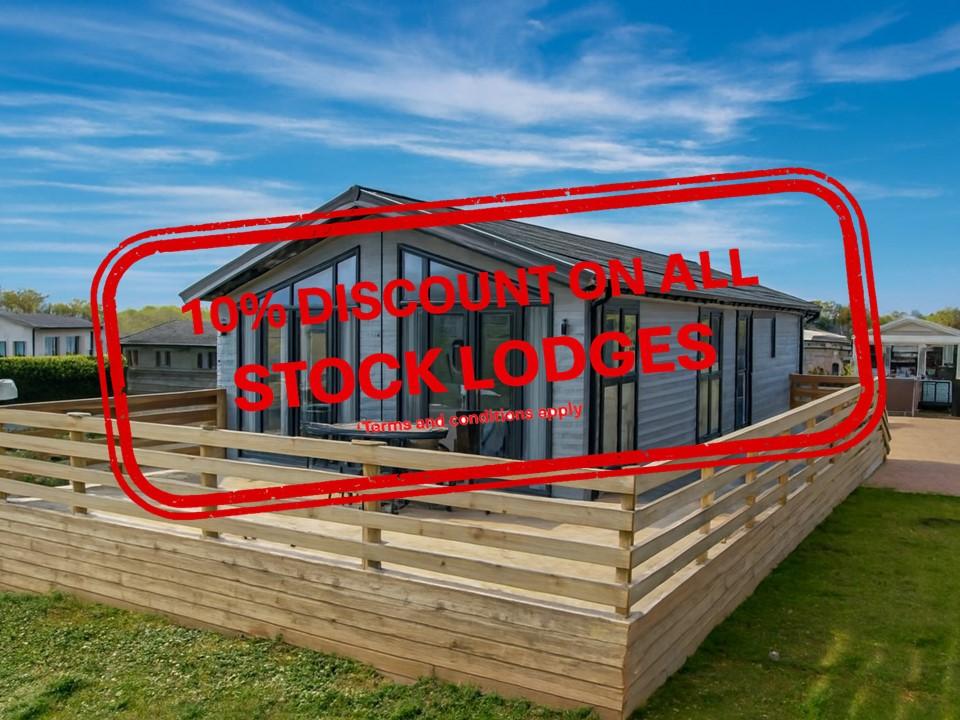 2 bedroom lodge for sale