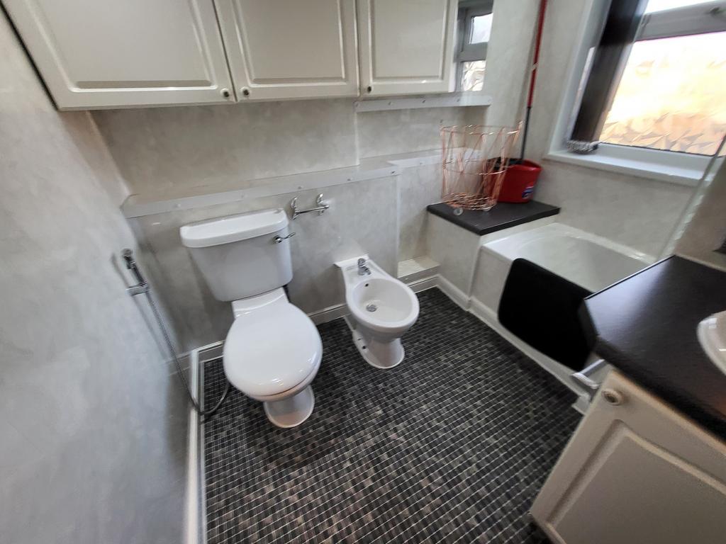Main Bathroom