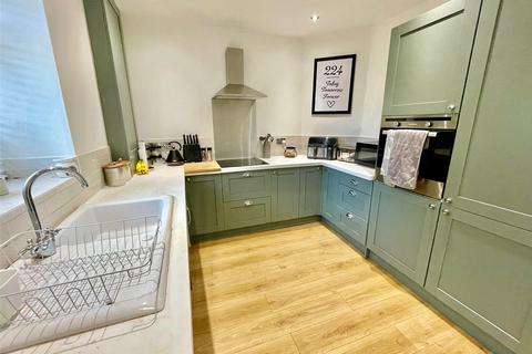 2 bedroom terraced house for sale, Close Head, Thornton, Bradford, West Yorkshire, BD13