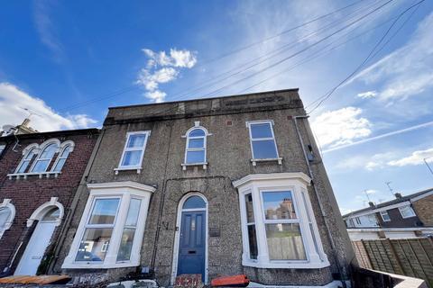 undefined, Victoria Street, Dunstable LU6
