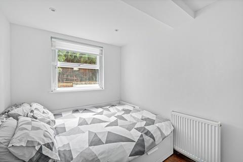 3 bedroom flat for sale, Monmouth Road, Notting Hill, London