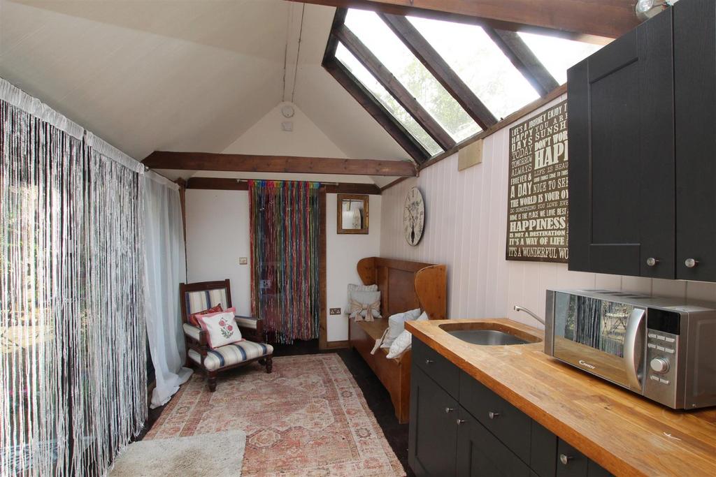 Pavillion Studio Area - b.JPG