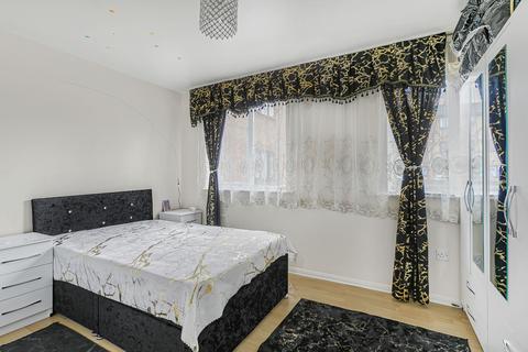 undefined, Streamside Close, Edmonton , N9 9XE