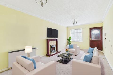 2 bedroom terraced bungalow for sale, Brookdale Court, Nottingham NG5