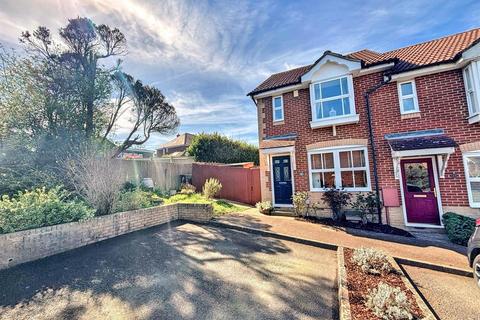 22 Beechfield Close, Stone Cross, Pevensey, BN24 5FH