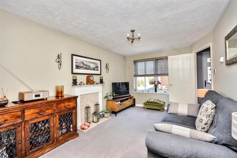 22 Beechfield Close, Stone Cross, Pevensey, BN24 5FH