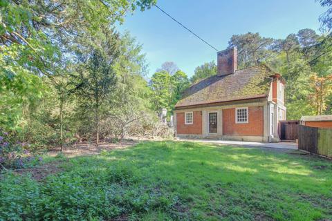 3 bedroom detached house for sale, South Lodge, Linslade Road, Heath and Reach, Leighton Buzzard, Bedfordshire, LU7