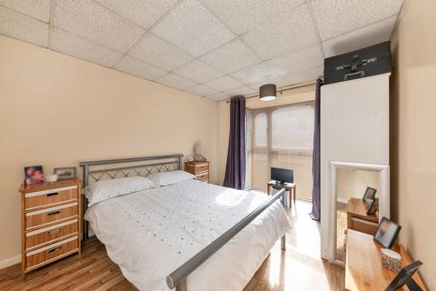 2 bedroom flat for sale, High Street, Newmarket CB8