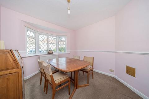 45 Meadway, Twickenham, TW2 6PG