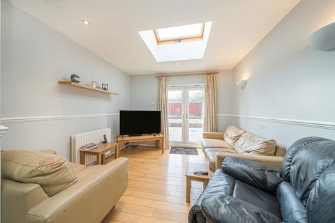 45 Meadway, Twickenham, TW2 6PG