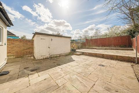45 Meadway, Twickenham, TW2 6PG
