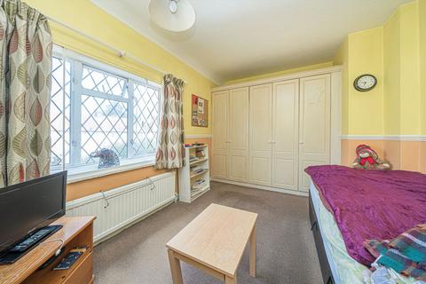 45 Meadway, Twickenham, TW2 6PG