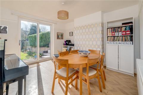 53 Clotherholme Road, Ripon, HG4 2DE