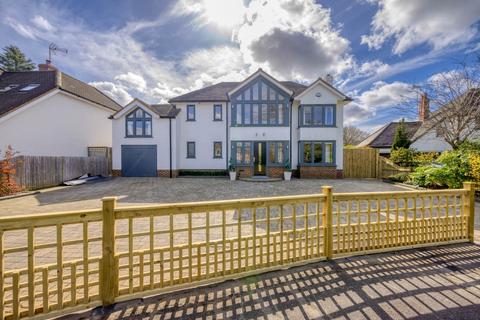 13 Brooklyn Drive, Emmer Green, Reading, RG4 8SR