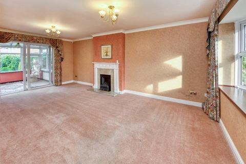 4 bedroom detached house to rent, 15 Penleigh Gardens, Wombourne