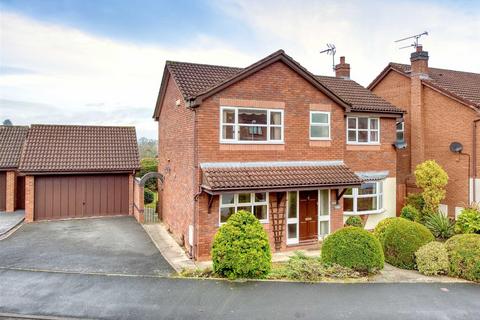 15 Penleigh Gardens, Wombourne