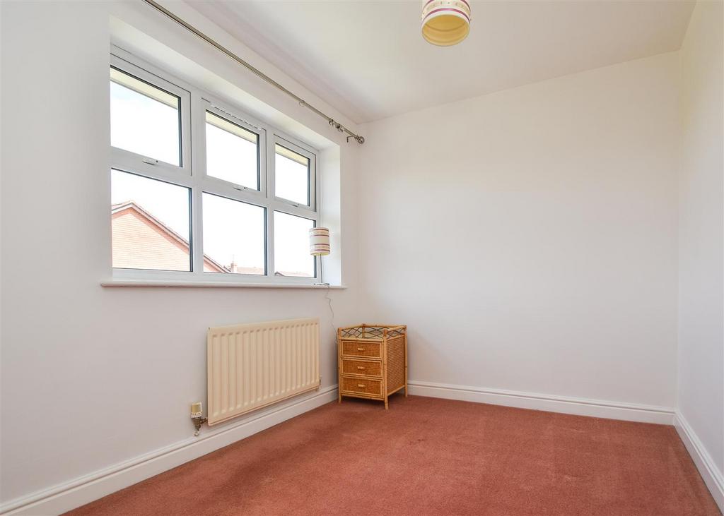 15 Penleigh Gardens - Bed 3.jpg