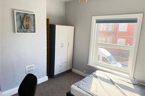 26 Thompson Lane, Chadderton, Oldham, OL9 8LT