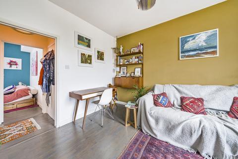 1 bedroom apartment for sale, Foxley Road, London