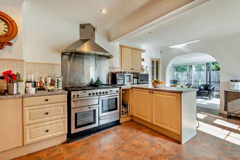 24 Highclere, Ascot, SL5 0AA
