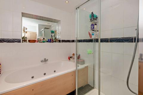 24 Highclere, Ascot, SL5 0AA