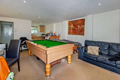 24 Highclere, Ascot, SL5 0AA
