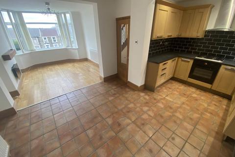 3 bedroom house to rent, Carmarthen Road, Fforestfach, , Swansea