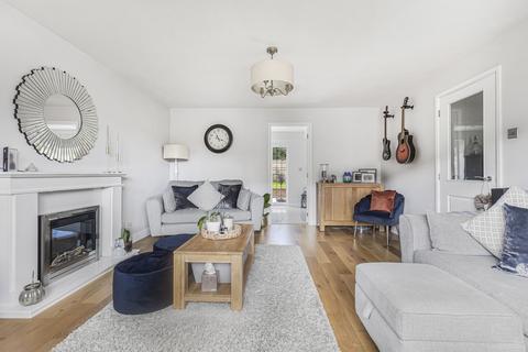 4 bedroom detached house for sale, Derwent Road, Bicester, OX26