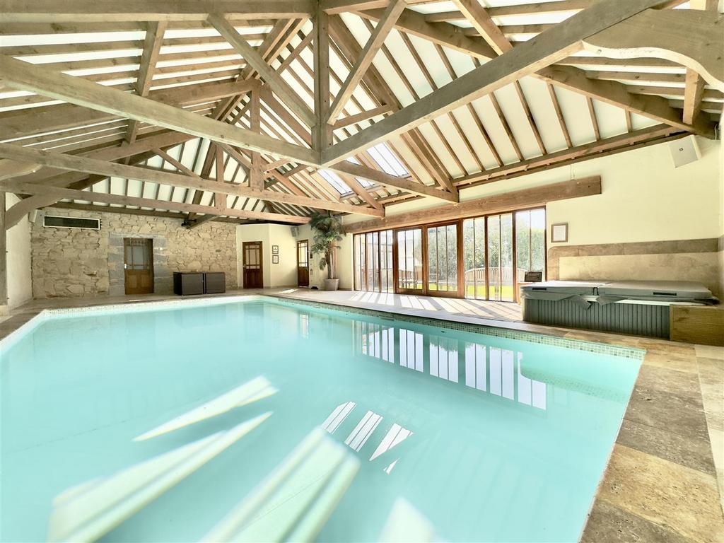 SWIMMING POOL.jpeg