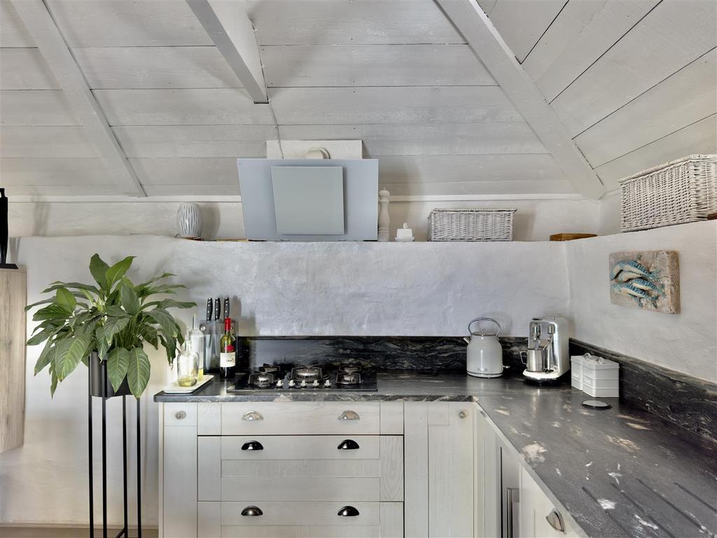 COTTAGE KITCHEN.jpeg