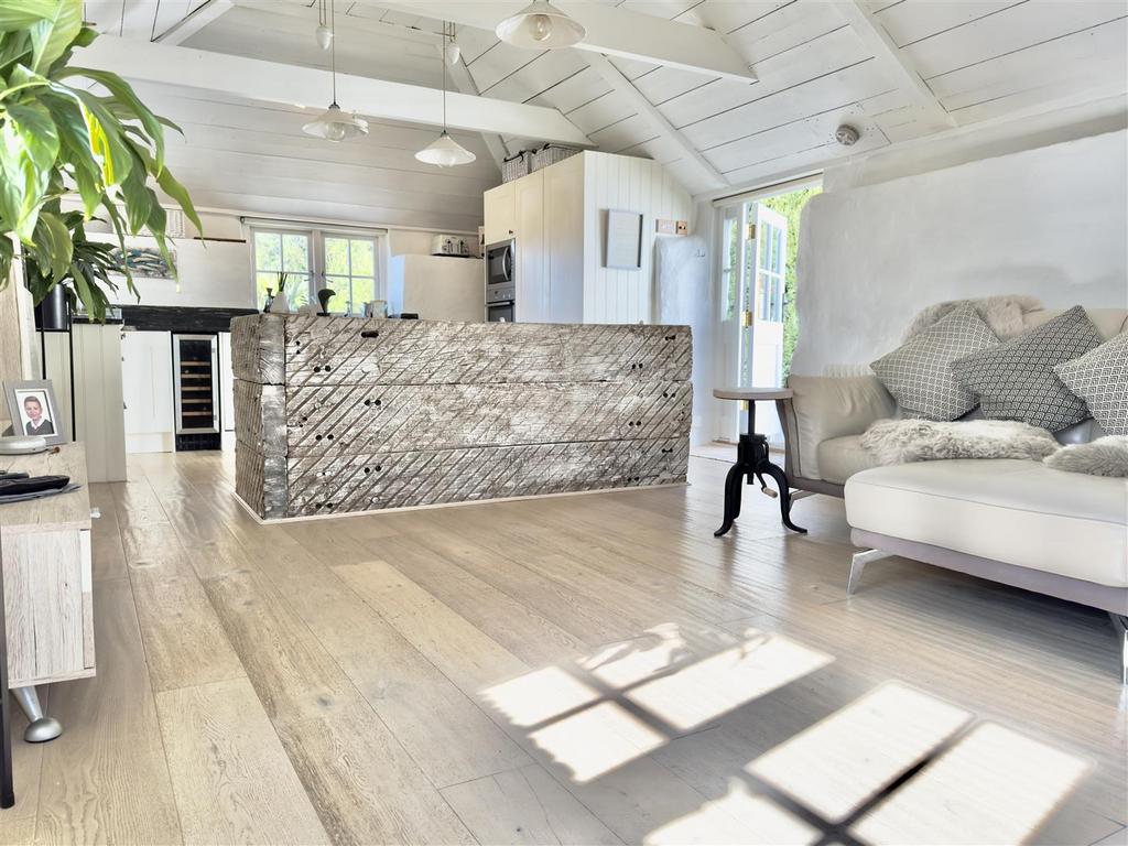 COTTAGE LIVING SPACE.jpeg