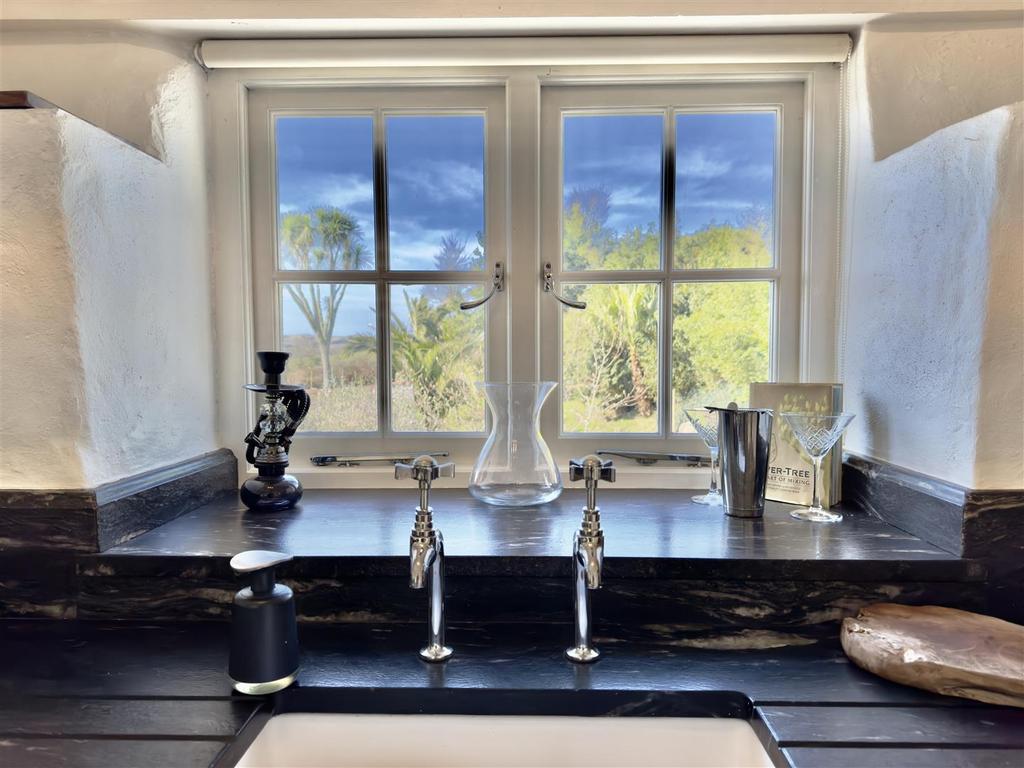 COTTAGE KITCHEN WINDOW.jpeg