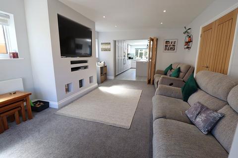 4 bedroom detached house for sale, Wellington Road, Rayleigh, SS6