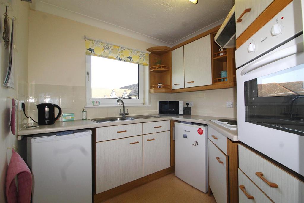 E Kitchen.jpg