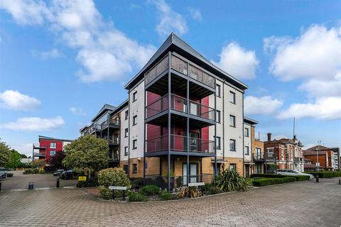 20 The Ridgeway, Chingford, London, E4 6BF