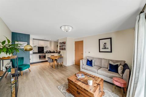 20 The Ridgeway, Chingford, London, E4 6BF