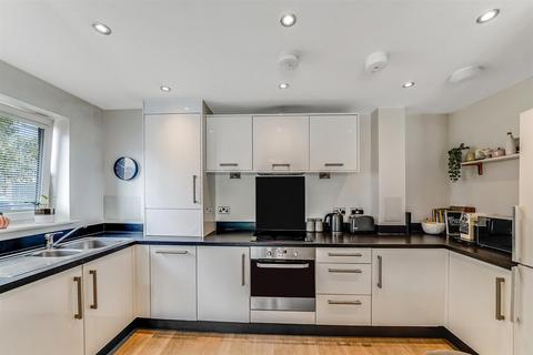 20 The Ridgeway, Chingford, London, E4 6BF