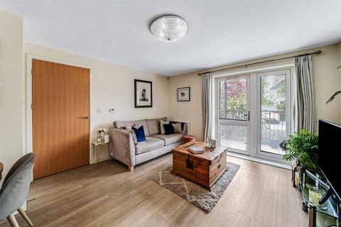 20 The Ridgeway, Chingford, London, E4 6BF