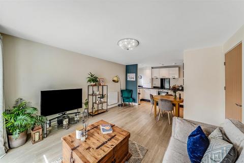 20 The Ridgeway, Chingford, London, E4 6BF