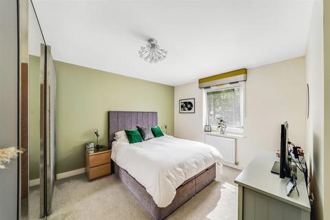20 The Ridgeway, Chingford, London, E4 6BF
