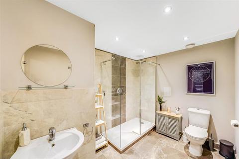 20 The Ridgeway, Chingford, London, E4 6BF
