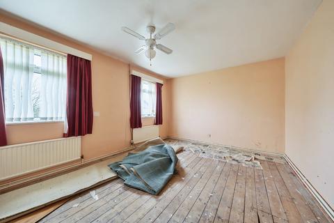 4 bedroom semi-detached house for sale, The Rowans, Wetherby, West Yorkshire, LS22