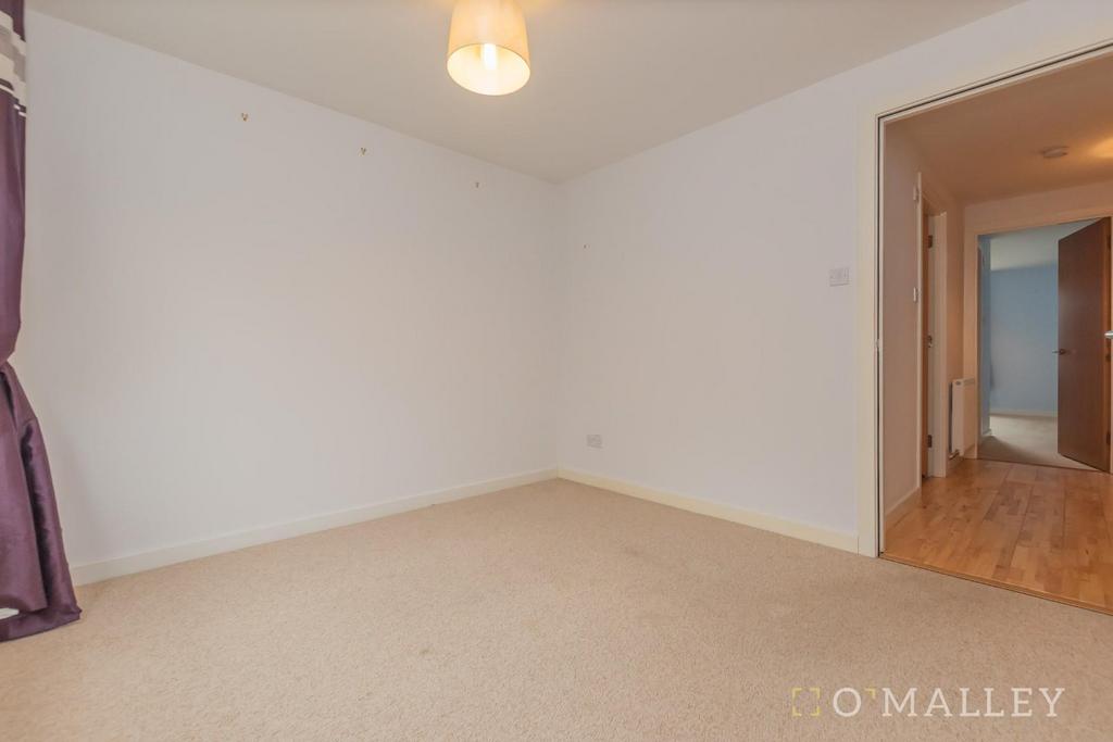 17. Bedroom 2 2.jpg